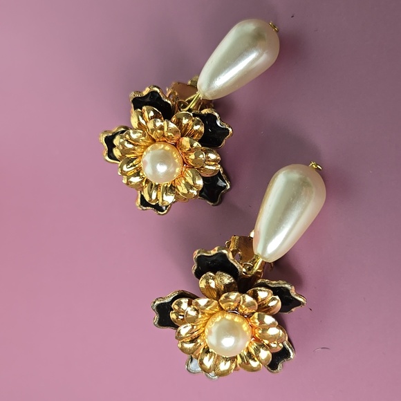 Vintage Jewelry - Elegant Gold and Black Enamel Floral Pearl Drop Clip Earrings